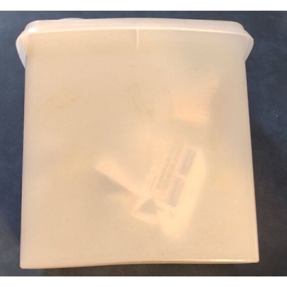 TUPPERWARE CEREAL STORER VINTAGE #469-6 CONTAINER 471-3 FLIP LID SEAL CLEAR 3 QT - Picture 2 of 5